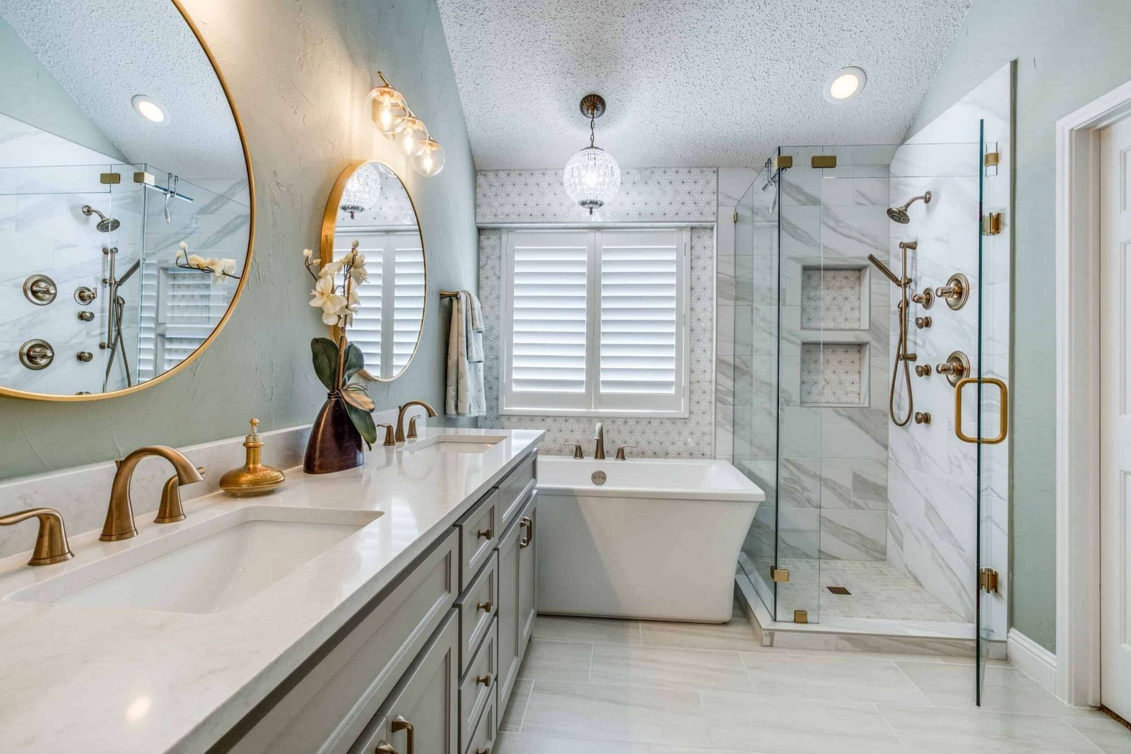 Luxury bathroom renovation by Ryan's Home Improvement