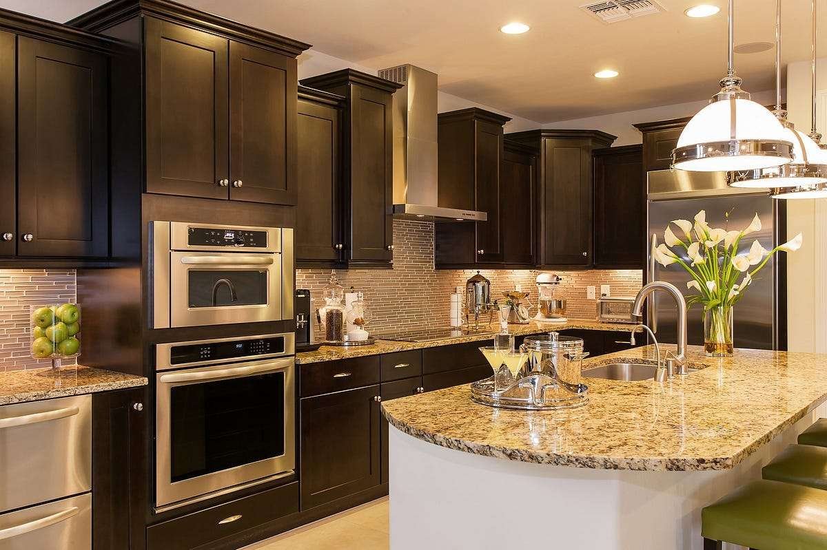 Modern kitchen remodel by Ryan's Home Improvement in South Florida